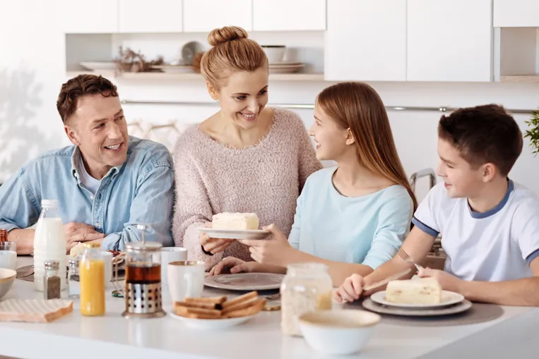 Family Dinners Improve Kids' Grades and Happiness